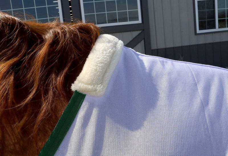 Top padding in White/Hunter Green BasEQ Fly Sheet One Stop Equine Shop