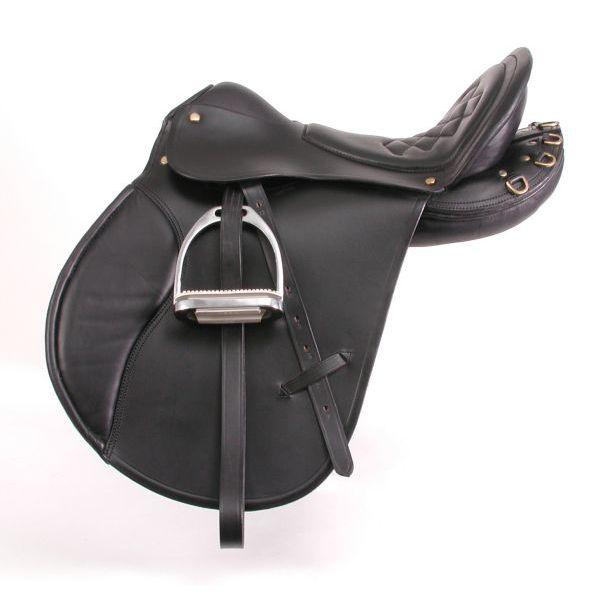 EquiRoyal Comfort Trail Package 18In Black Saddles JT International 